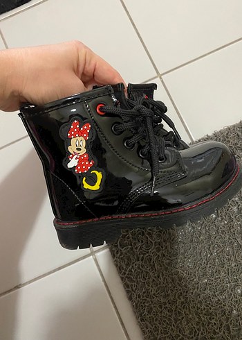 Kız Çocuk Siyah Minnie Mouse Desenli Bot - Görsel 3