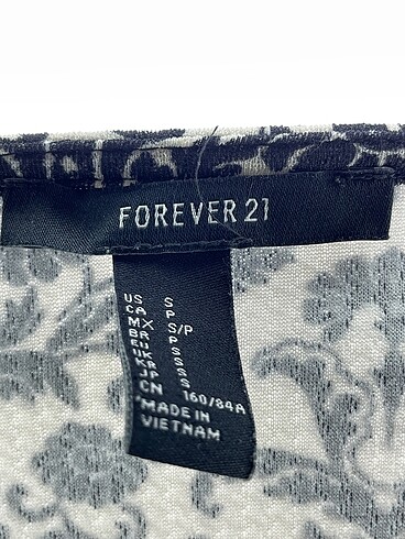 s Beden çeşitli Renk Forever 21 Bluz %70 İndirimli.