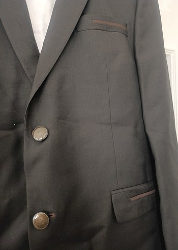 Düğmeli Siyah Yelek ve Beyaz Gömlek Takım - Görsel 3