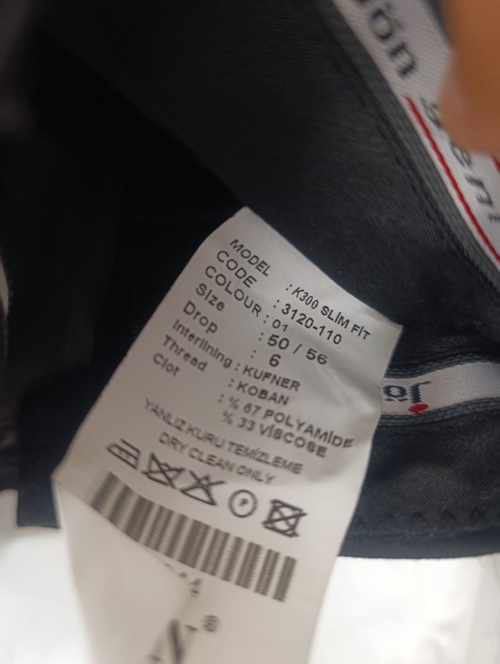 Düğmeli Siyah Yelek ve Beyaz Gömlek Takım - Görsel 4