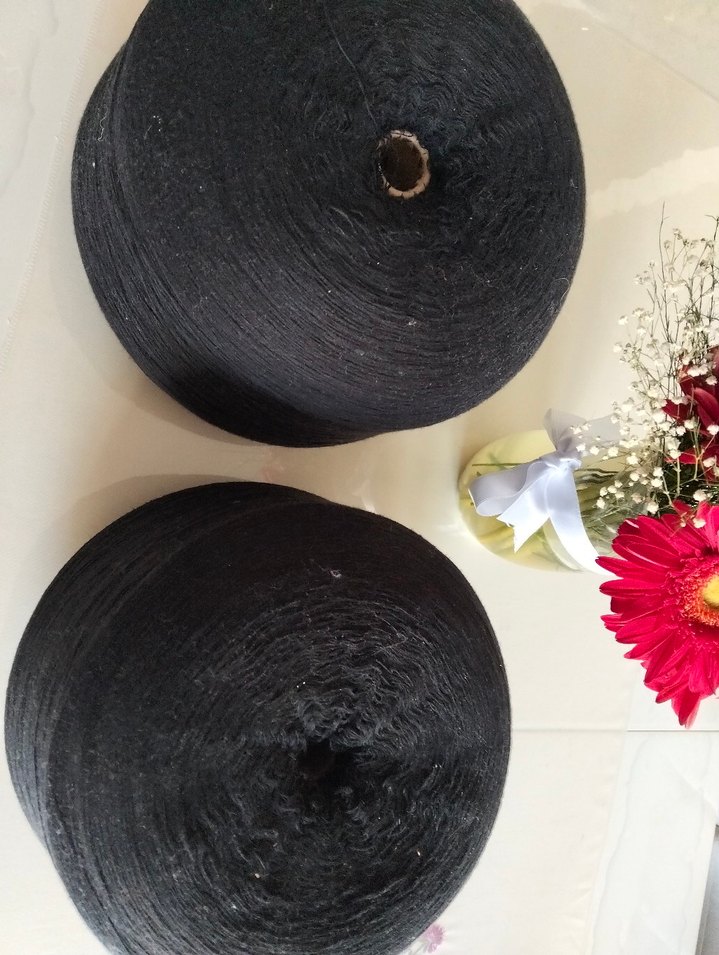 siyah tüysüz örgü ipi - Görsel 2