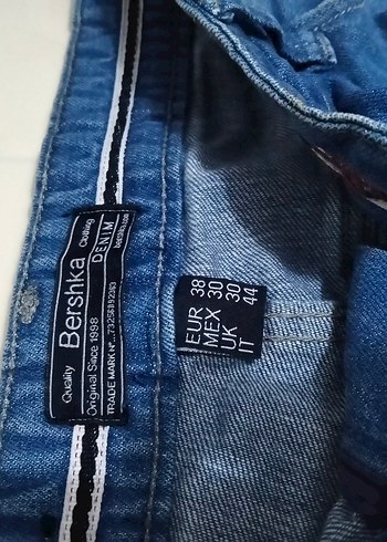 Düğmeli Kadın Kot Şort - Görsel 2