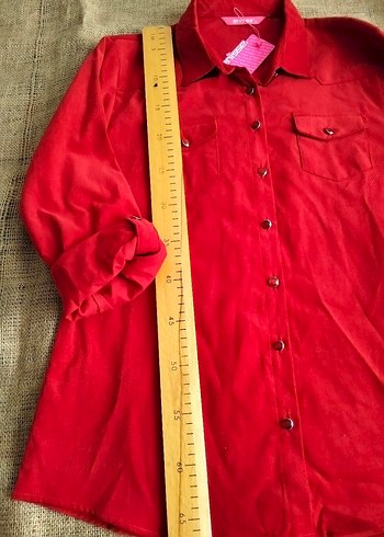 Düğmeli Kırmızı ince kadife Kadın Gömlek - Görsel 3