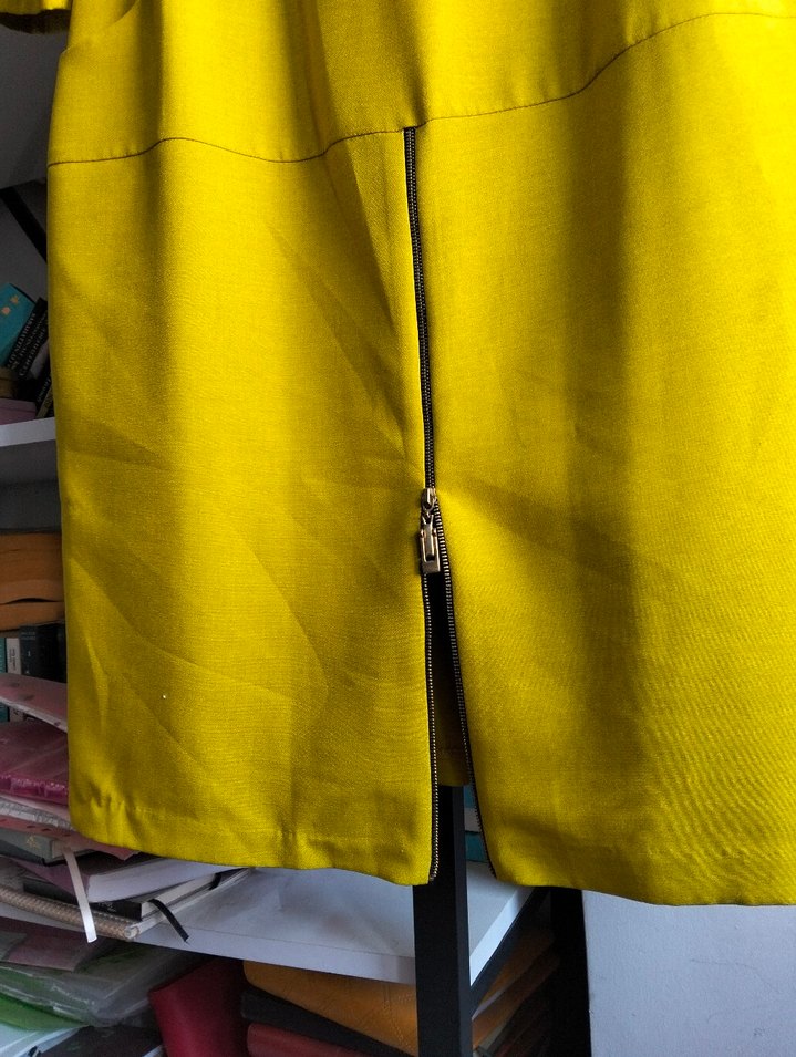 önden fermuar detaylı midi elbise - Görsel 2