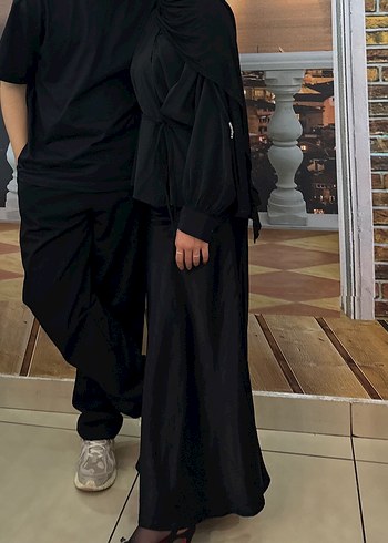 Straplez Siyah Uzun Saten etek - Görsel 2