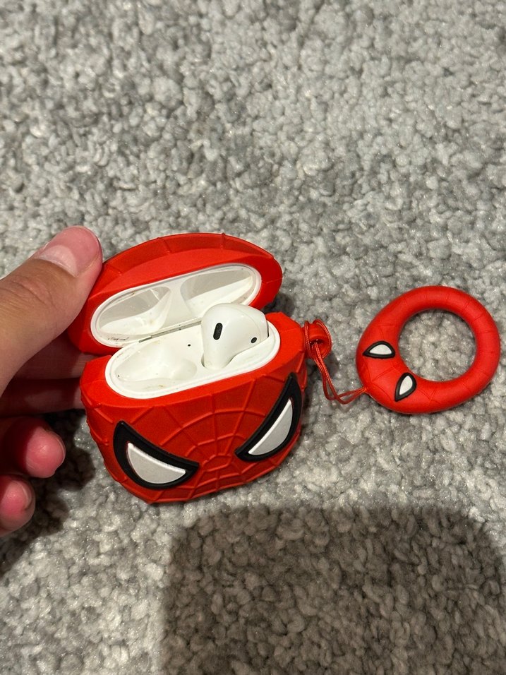 Spiderman AirPods kılıf - Görsel 3