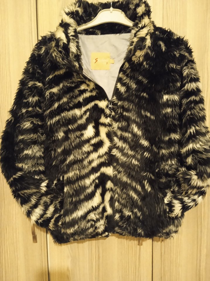 siyah beyaz Zebra Desenli Kürklü Kadın Ceket - Görsel 2