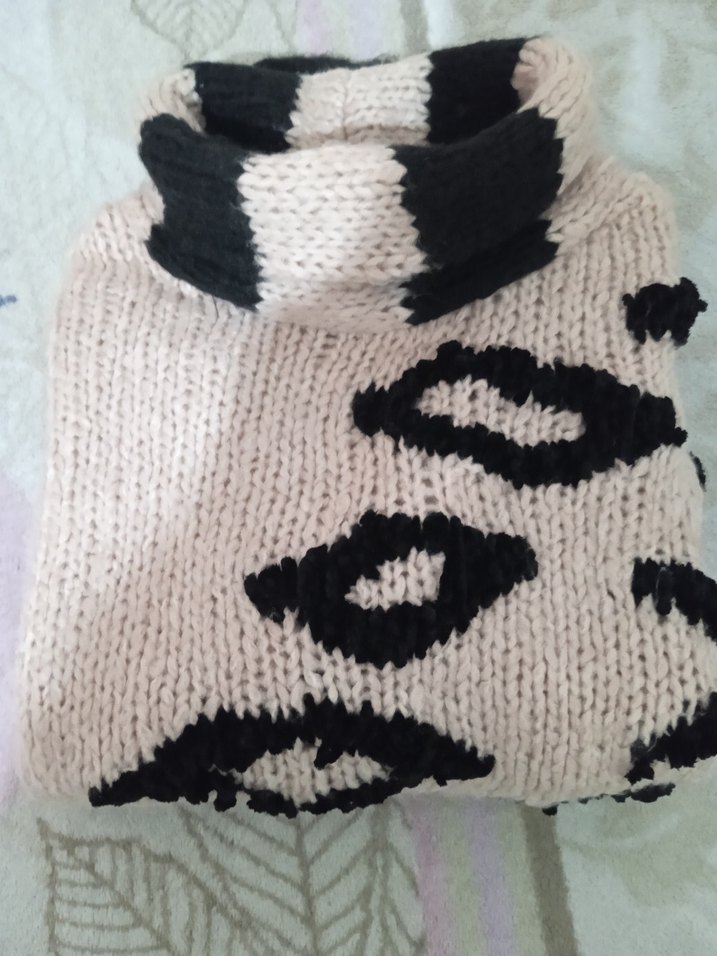 Desenli Boğazlı Kazak - Görsel 3