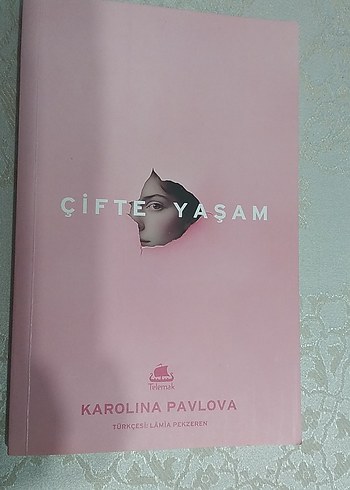 Çifte Yaşam - Karolina Pavlova
