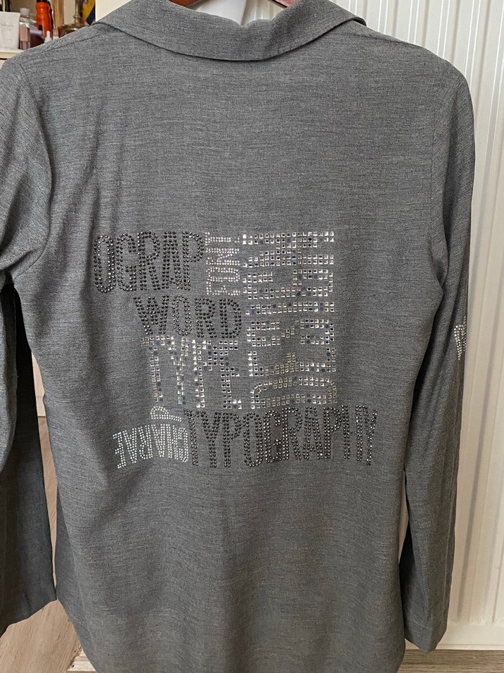 Gri Düğmeli Uzun Kollu  Kadın Gömlek - Görsel 2