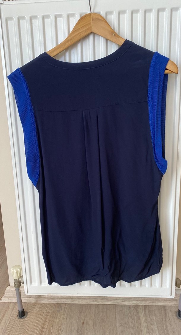 Lacivert V Yakalı Kolsuz Kadın Bluz - Görsel 2