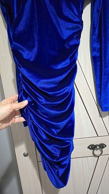 Diğer Saks mavisi kadife gece elbisesi