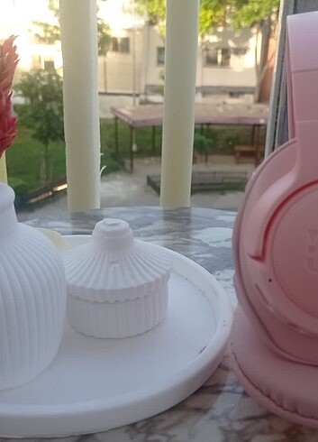JBL bluetooth kulak üstü kulaklık