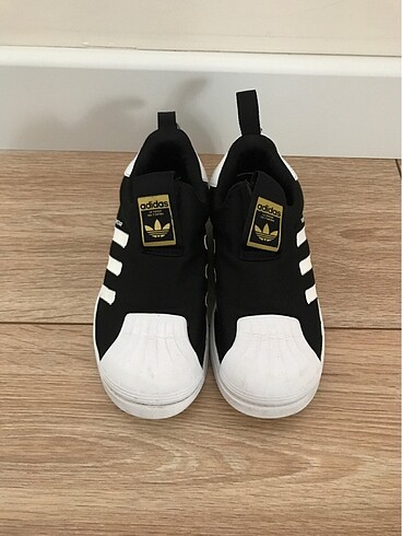 Adidas spor ayakkabı