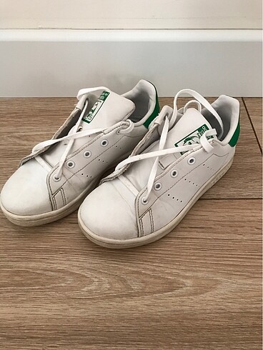 31 Beden beyaz Renk Adidas spor ayakkabı