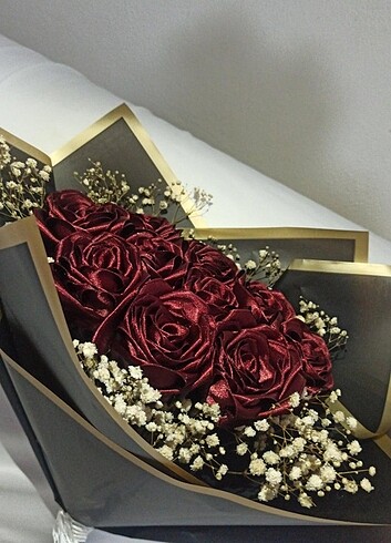 Bordo gül demeti