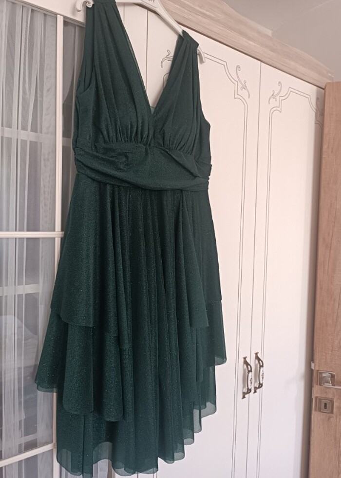 Zümrüt yeşili abiye kısa - Görsel 5