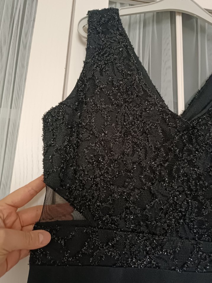 Siyah V Yakalı Uzun Kadın Abiye Elbise - Görsel 2