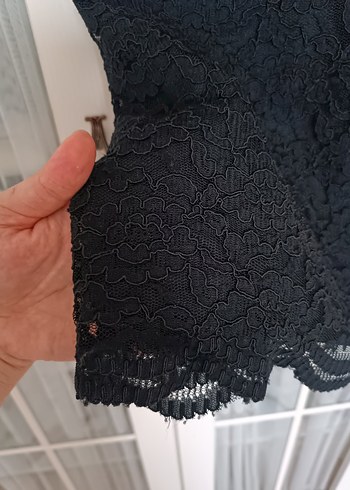 Dantel Detaylı Siyah Midi V Yaka Elbise - Görsel 6