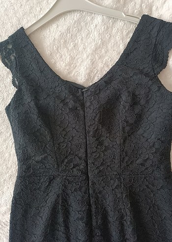 Dantel Detaylı Siyah Midi V Yaka Elbise - Görsel 3