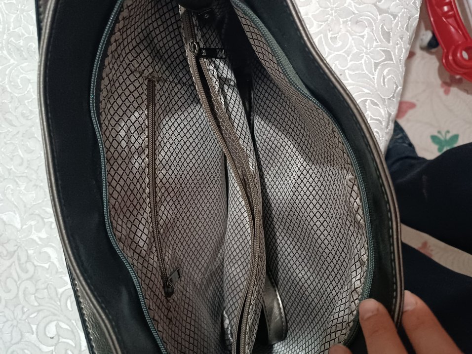 Gri Deri Kadın Çanta Tokalı - Görsel 3