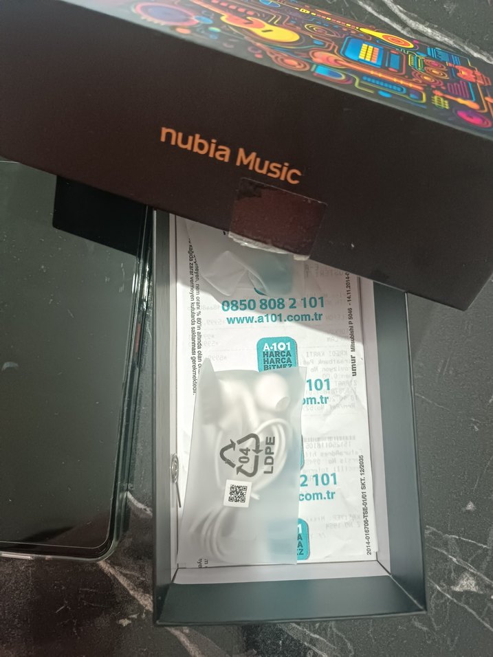 ZTE Nubia Music Çok Renkli Android Telefon - Görsel 3
