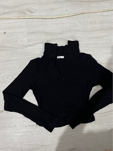 Uzun Kollu Crop Top