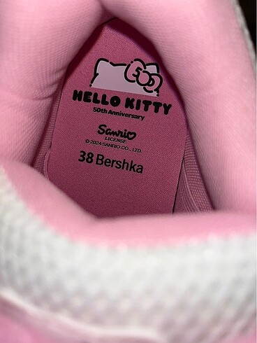 38 Beden bershka hellokitty ayakkabi