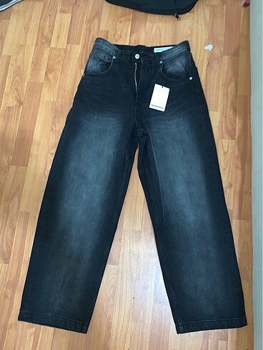 hiç giyilmedi bershka pantolon