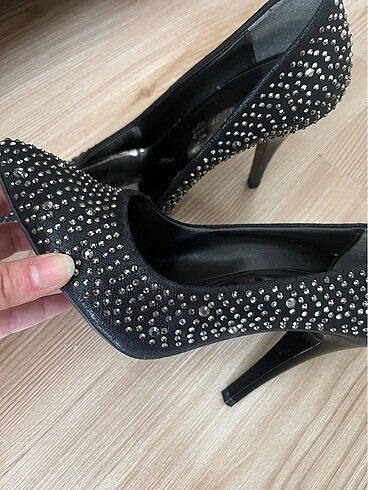 Diğer Stiletto taşlı ayakkabı