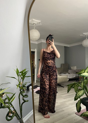 Uzun, Bol Kesim, leopar desen alt üst takım