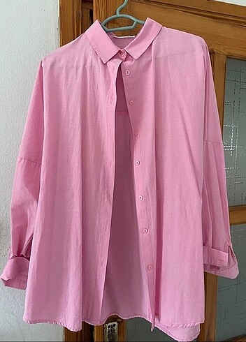 Pembe gömlek