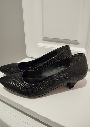 Siyah Yılan Desenli Stiletto Topuklu Kadın Ayakkabı
