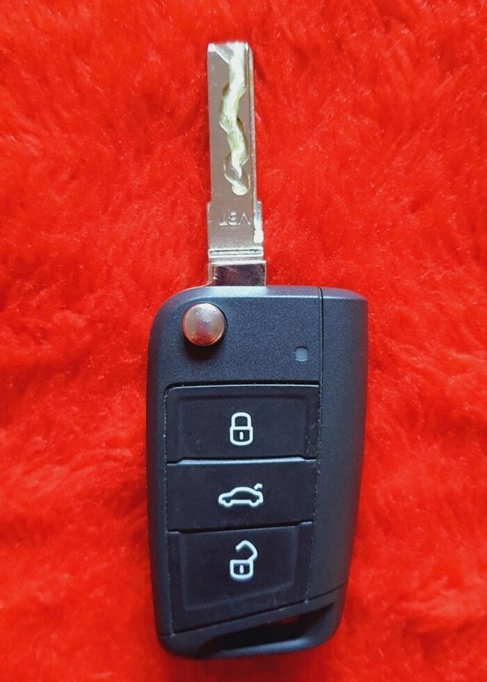 VOLKSWAGEN GOLF ORJİNAL YEDEK ANAHTAR - Görsel 4