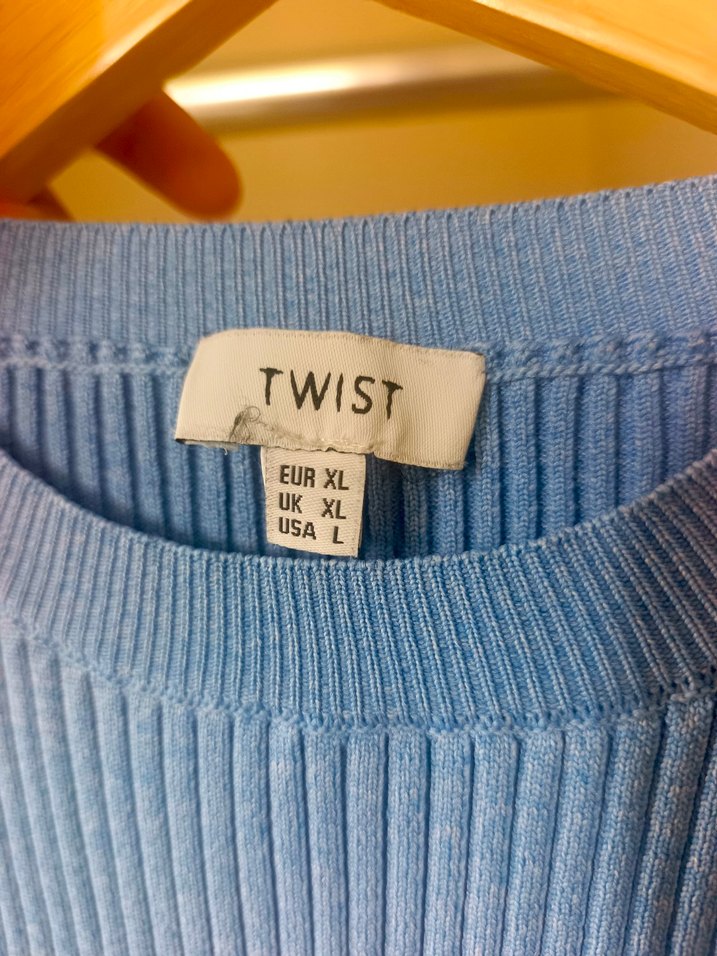 Twist Triko Halter Yaka Bluz - Görsel 2