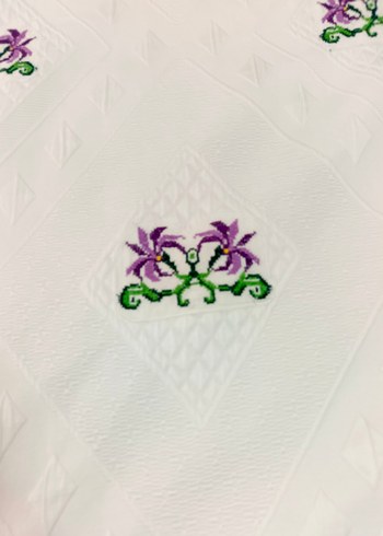 Mor Nakışlı Yatak Örtüsü - Görsel 2