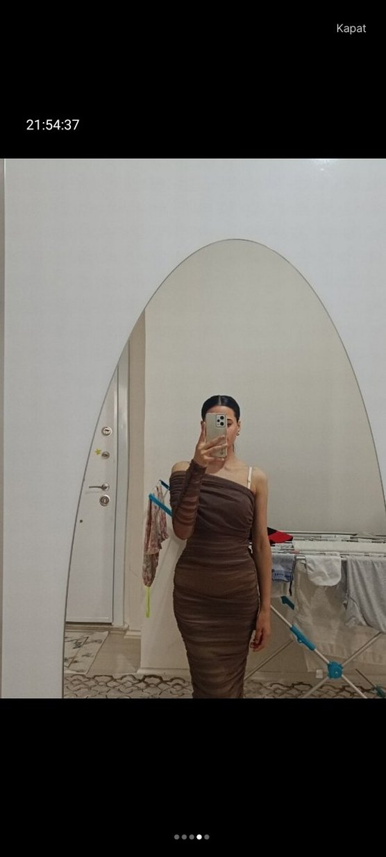 Tek Omuz Drapeli Vücuda Oturan Midi boy Elbise - Görsel 4