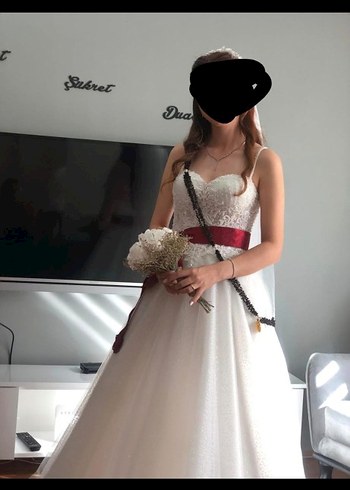 V Yaka Askılı Parlak Beyaz A Kesim Gelinlik - Görsel 4