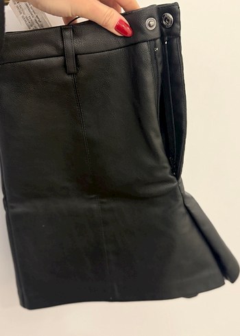 Siyah Deri Mini Kadın Şort - Görsel 6