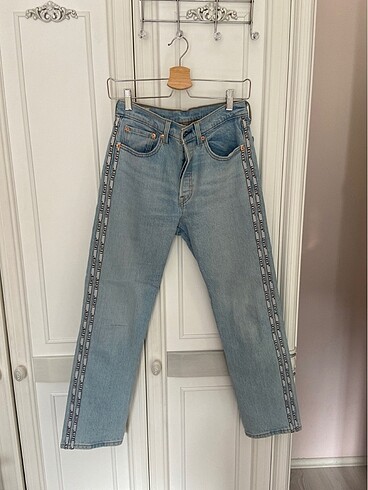 Levis kot pantolon- GİYİLMEMİŞ GİBİİİ