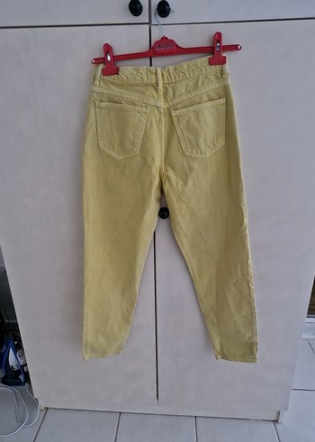 36 Beden Düğmeli Sarı Mom jean