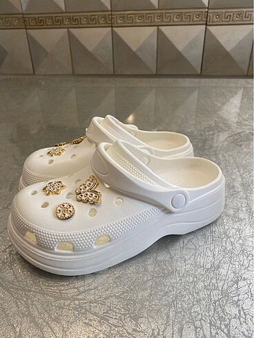 36 Beden Crocs