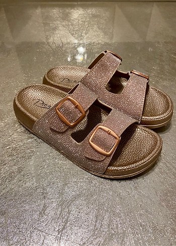 Parlak Kahverengi Yılan Desenli Kadın Terlik - Görsel 2