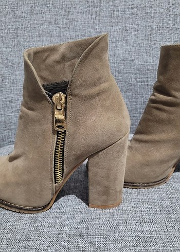Bej Süet Kadın Topuklu Bot 39 - Görsel 2