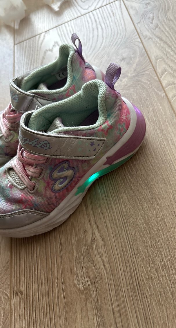 Skechers Kız Çocuk Bağcıklı ve Cırt Cırtlı Renkli Spor Ayakkabı - Görsel 4