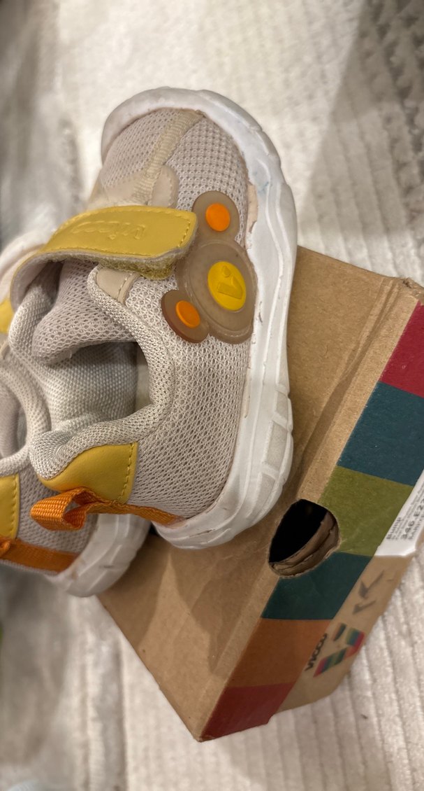 Kız Çocuk Sarı Cırt Cırtlı Spor Ayakkabı - Görsel 3