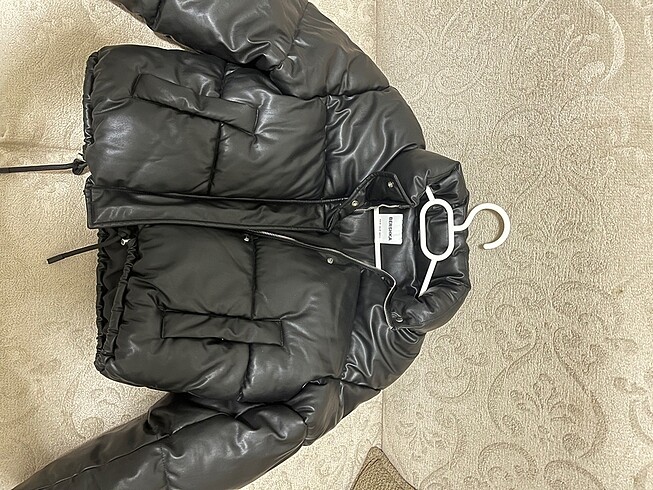 xs Beden bershka şişme mont