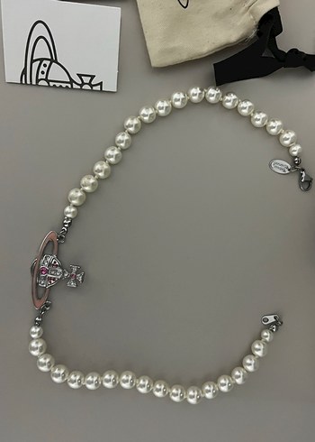 Vivienne Westwood Beyaz Boncuklu Midi Kadın Kolye