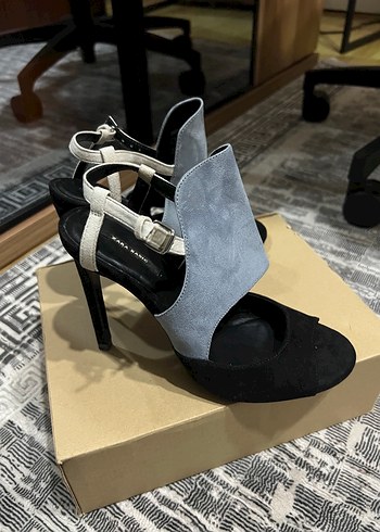 38 Beden gri Renk Mavi Süet Tokalı Kadın Stiletto