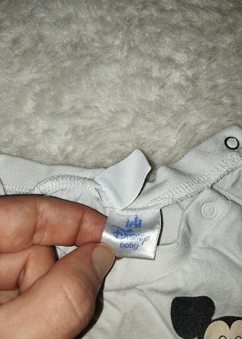 Beyaz Mickey Mouse Baskılı Tişört - Görsel 3